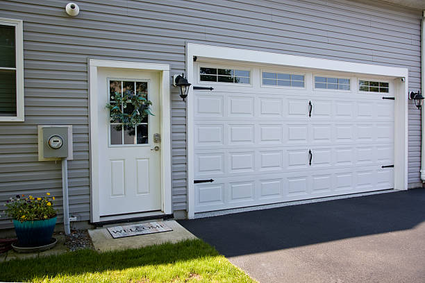 24/7 Emergency Garage Door Panel Replacement experts in Williamstown, NJ